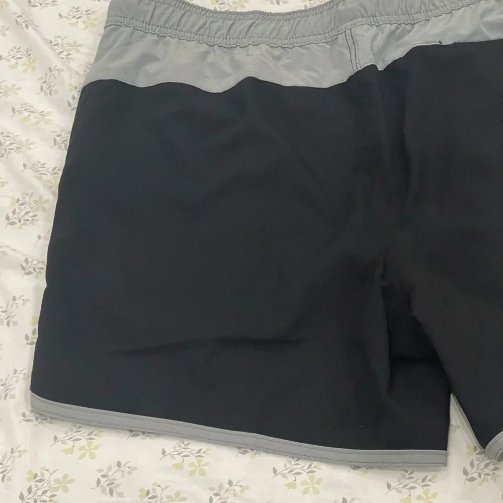 Speedo XL Black/Grey Swim Trunks with Pockets‎